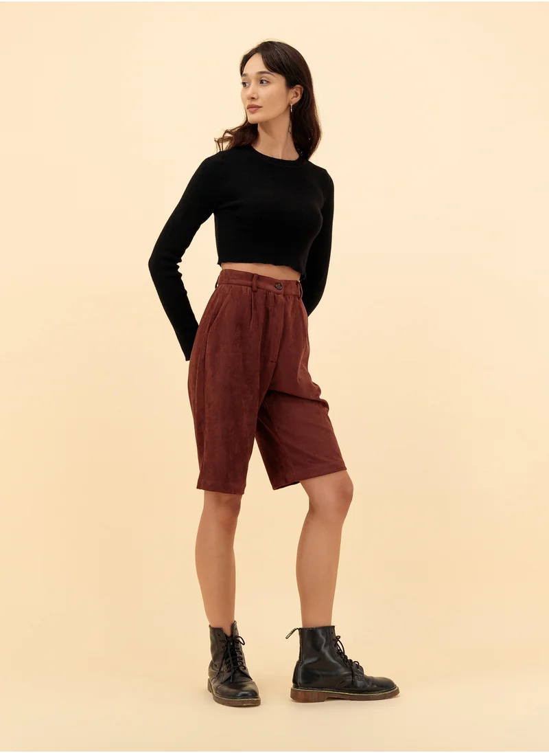 لقد كان MID-RISE SUEDE SHORT