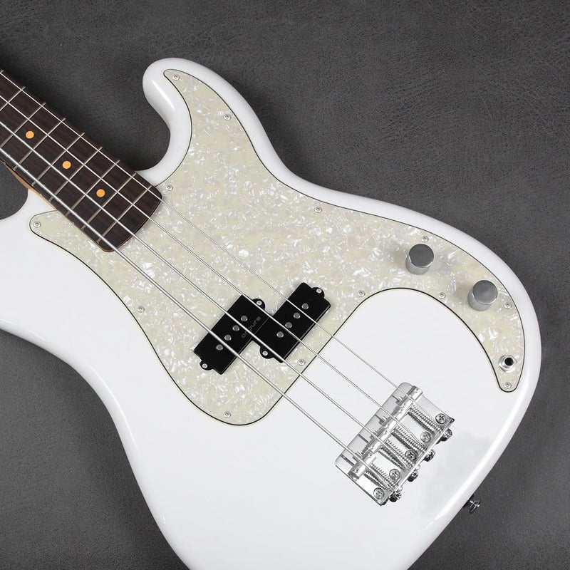 FLEOR 13 Hole P Bass Pickguard Guitar Scratch Plate Pick Guard for 4 String USA/Mexican Standard P Bass Style, 4Ply Aged Pearl - Image 5