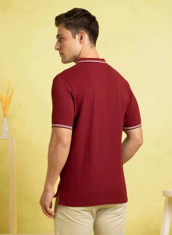 Dennis Lingo Men's Cabernet Pique Solid Pattern Regular Fit T-Shirt