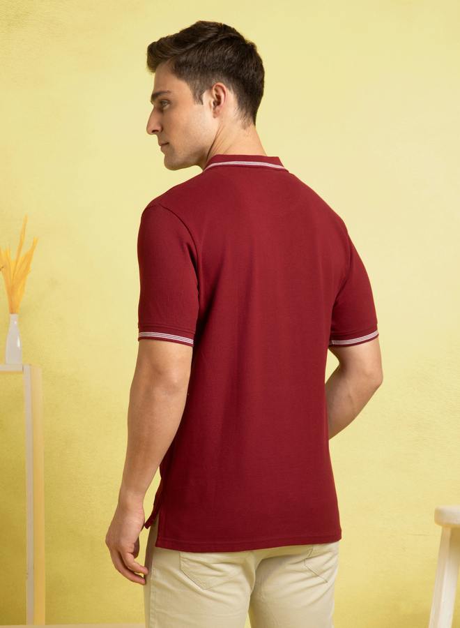 Dennis Lingo Men's Cabernet Pique Solid Pattern Regular Fit T-Shirt  - Image 5