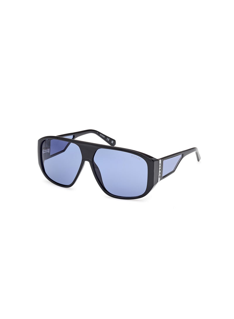 GUESS Unisex UV Protection Shield Shape Sunglasses - GU0013501V61 - Lens Size: 61 Mm - Shiny Black - Image 1