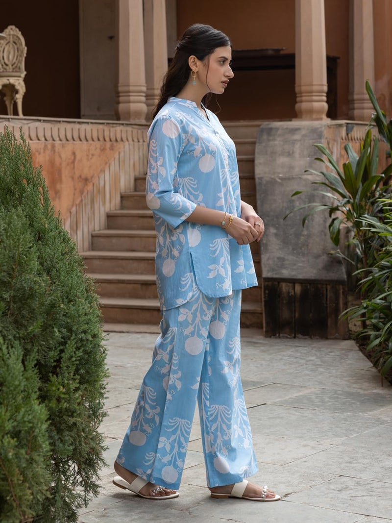 FIORRA طقم فIORRA النسائي باللون الأزرق السماوي من القطن المطبوعة - Image 3