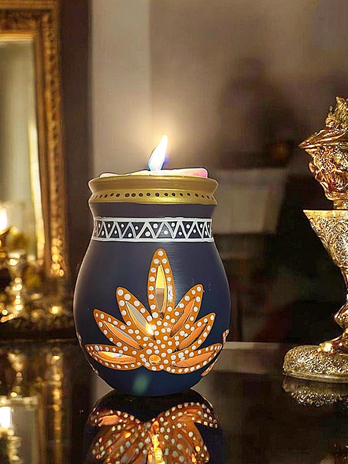 HANDMADE TERRACOTTA SCENTED OIL BURNER AROMA DIFFUSER AND TEALIGHT CANDLEHOLDER FOR HOME DECORATION DECORATIVE HOME ACCENT FESTIVAL GIFT FOR LIVING AREA TABLE DECOR ELEGANT