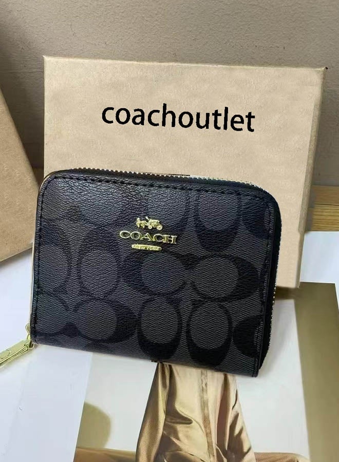 كوتش اوت ليت محفظة نسائية قصيرة متعددة البطاقات يسهل حملها بنمط رمادي كلاسيكي - Image 1