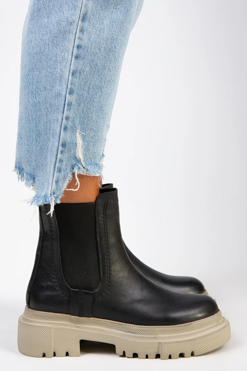 مانجيرو حذاء مانييرو إيما النسائي من الجلد الطبيعي، ذو وجهين مطاطيين، باللونين الأسود والبيج