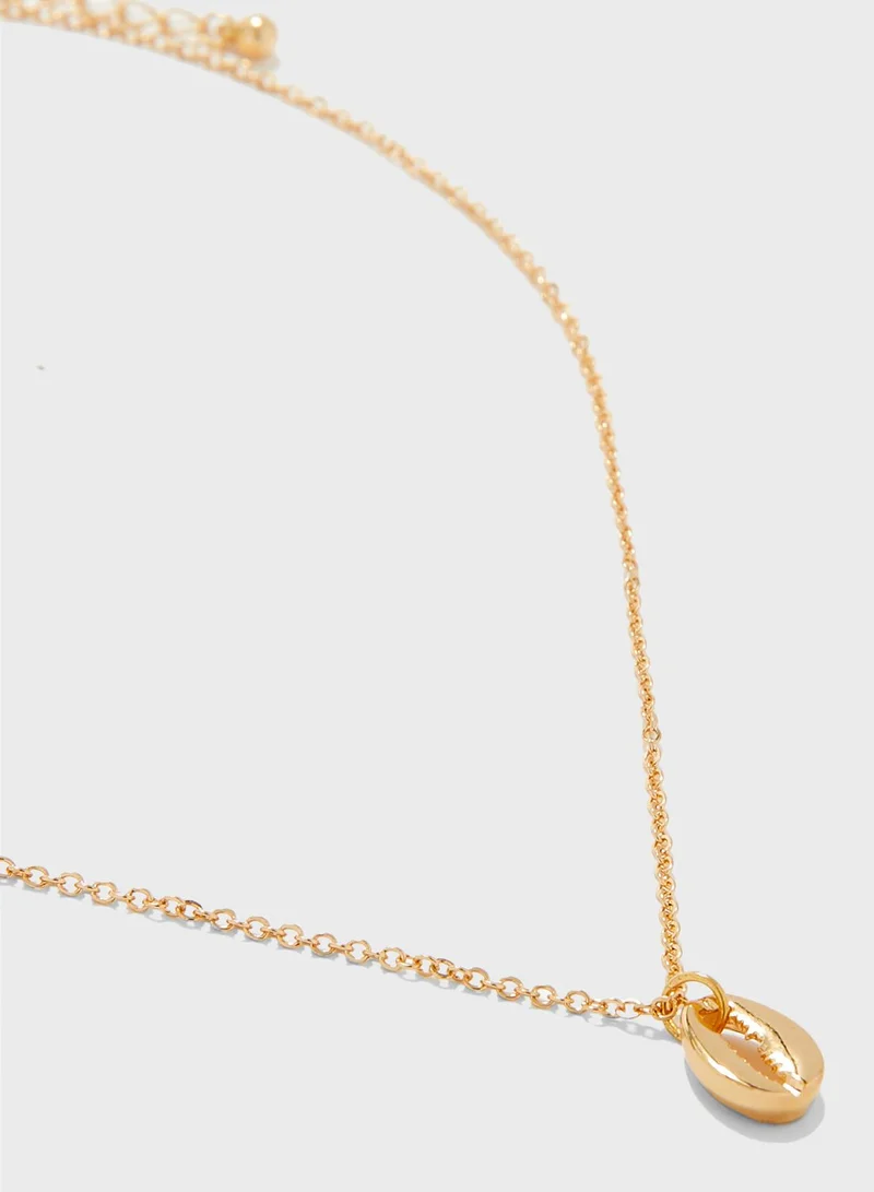 American Eagle Cowrie Shell Layered Necklace Set