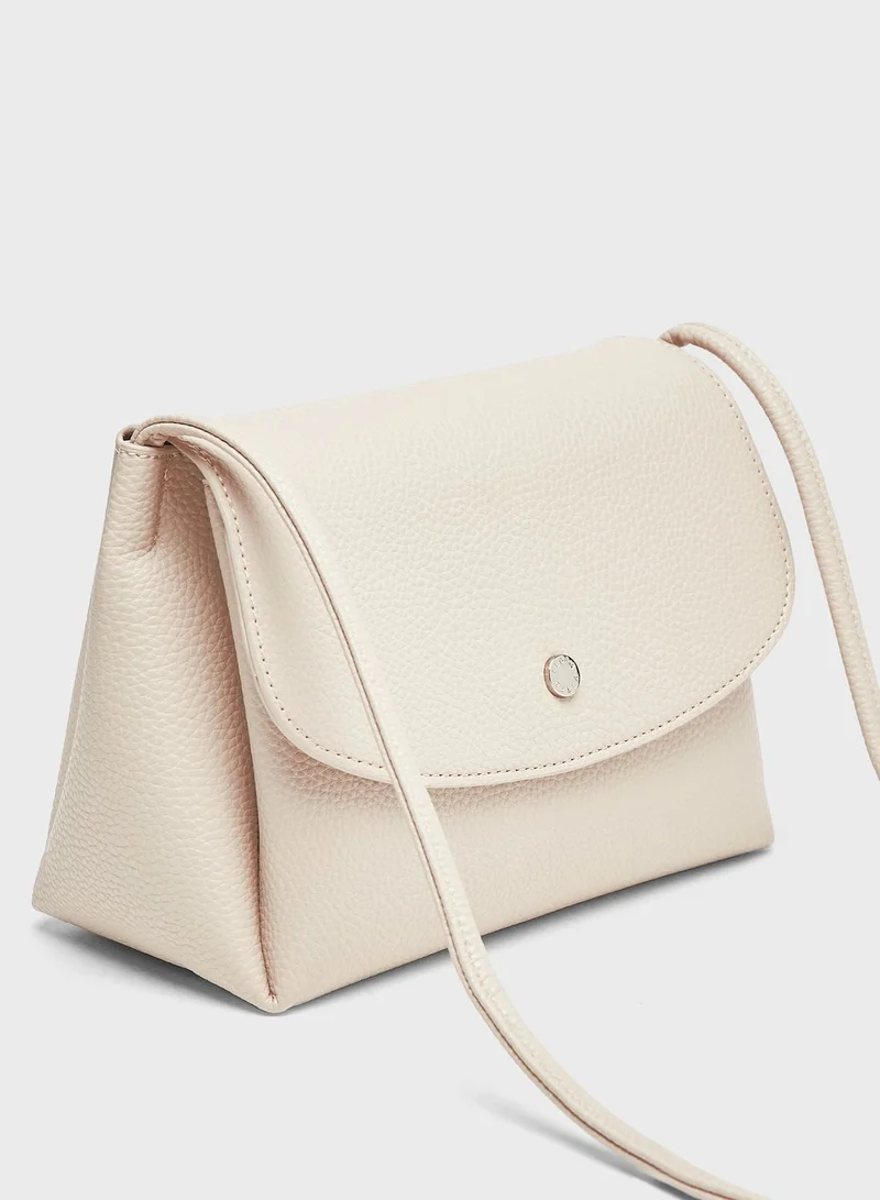 شو اكسبرس Flap Over Crossbody