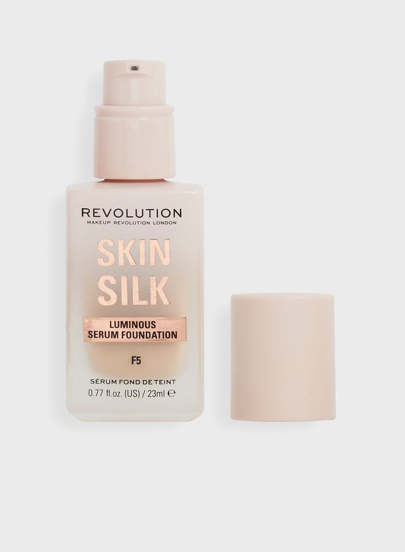 REVOLUTION Skin Silk Serum Foundation F5 - Image 1