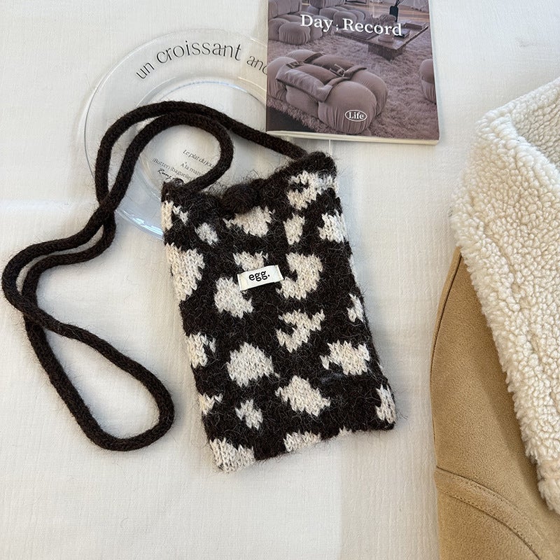 New Korean Egg Leopard Knitted Mobile Phone Bag Women'S Niche Design Ins Change Lipstick Shoulder Crossbody Bag - Image 1