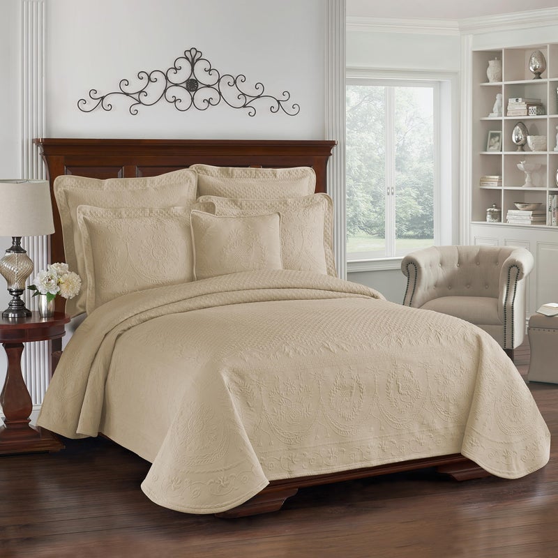 Historic Charleston HISTORIC CHARLESTON King Charles Modern Farmhouse Floral Matelasse Coverlet 100 Cotton Breathable Bedding KingCalKing Birch 