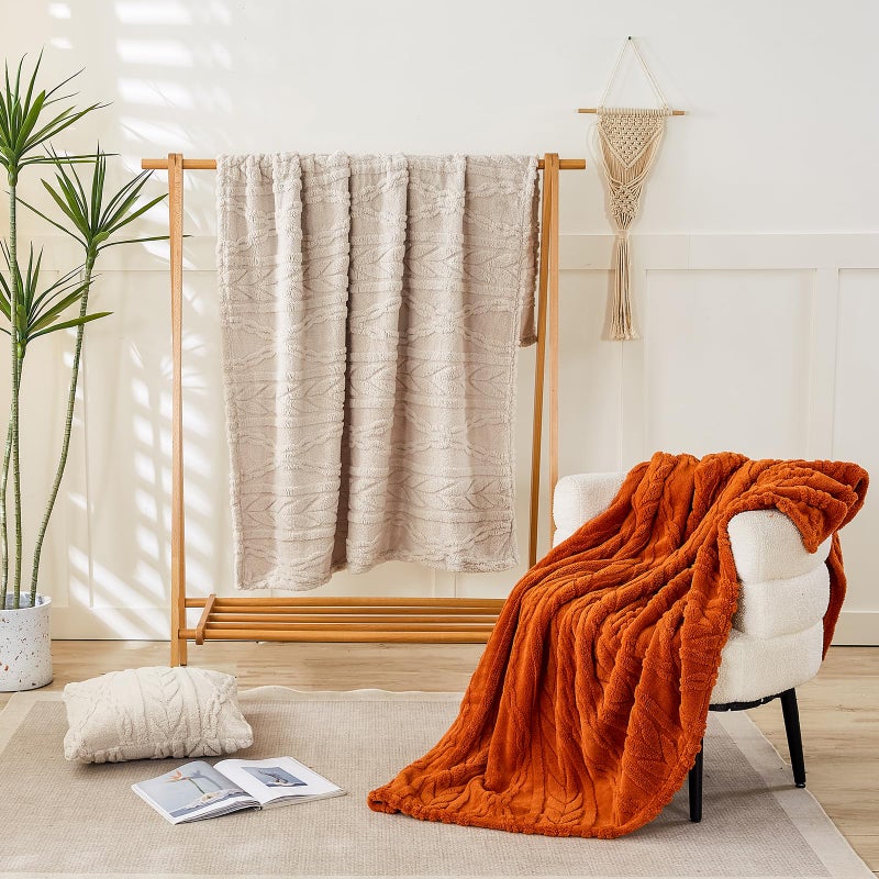 YUSOKI Sherpa Large Throw Blanket Single Layer,Light Weight(1.7lb),370GMS-3D Stylish Design for Gift Home Decor (Linen,50"x65") - Image 3