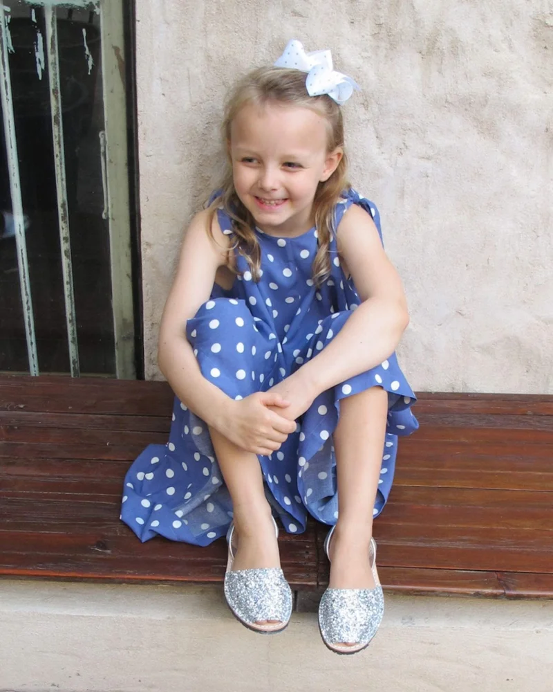 SHOEQ Girls Classic Avarca