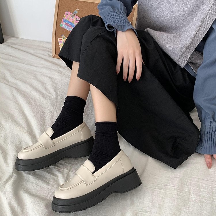 Women's PU Loafers, Round Toe, Casual - Image 3