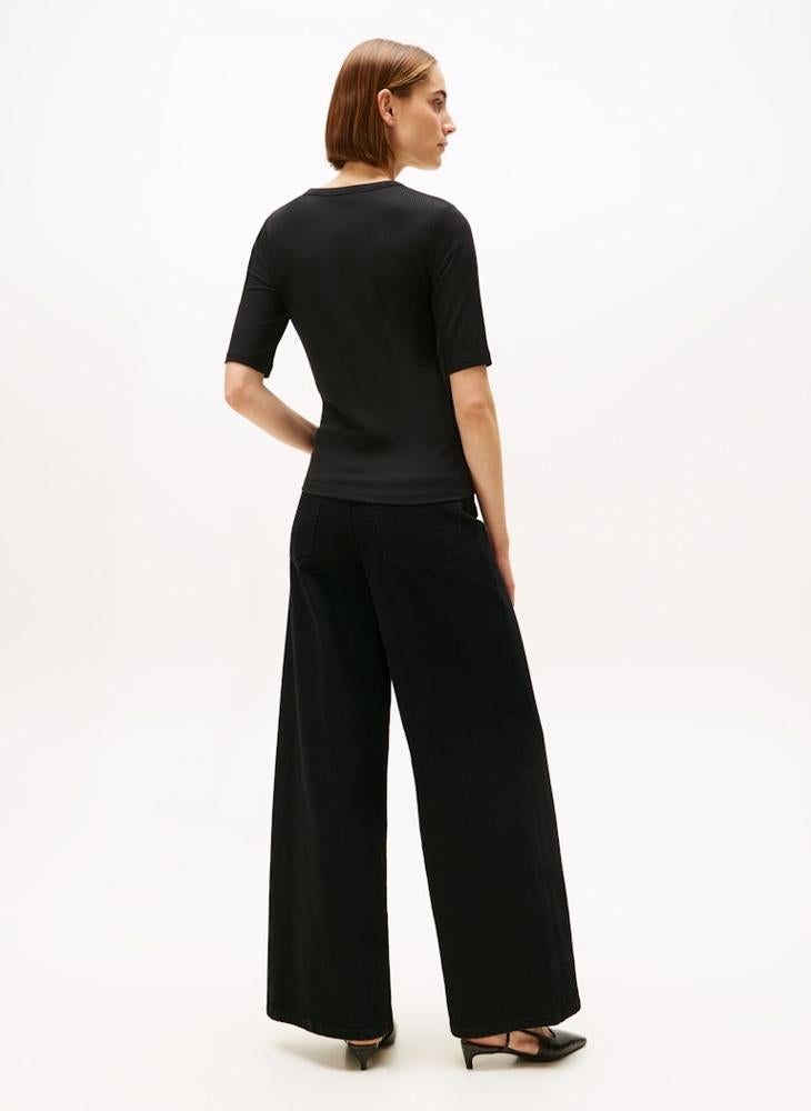 تومي هيلفيغر تيشيرت بياقة دائرية مزين بشعار العلامة التجارية - Image 2