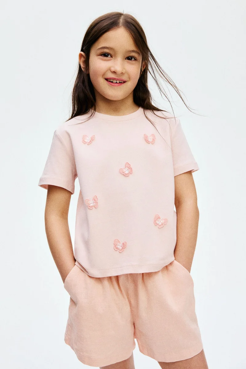 اتش اند ام تي-شيرت بتفاصيل مزخرفة