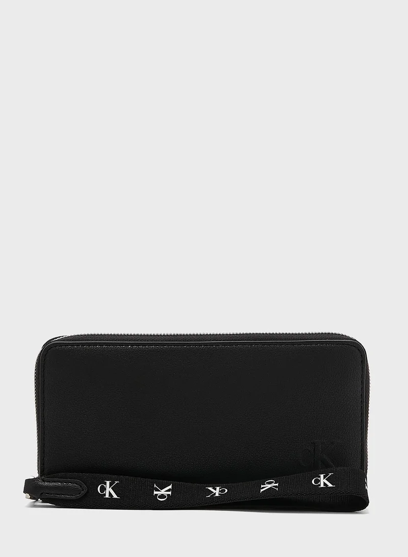 Calvin Klein Jeans Ultralight Purse