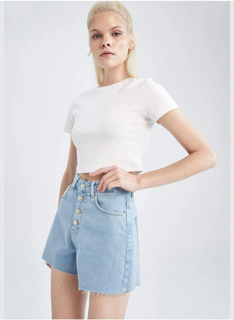 ديفاكتو Mom Fit High Waisted Mini Jean Short