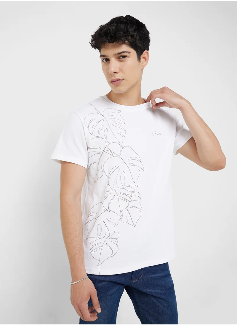 جس Embroidered Short Sleeve Crew Neck T-Shirt