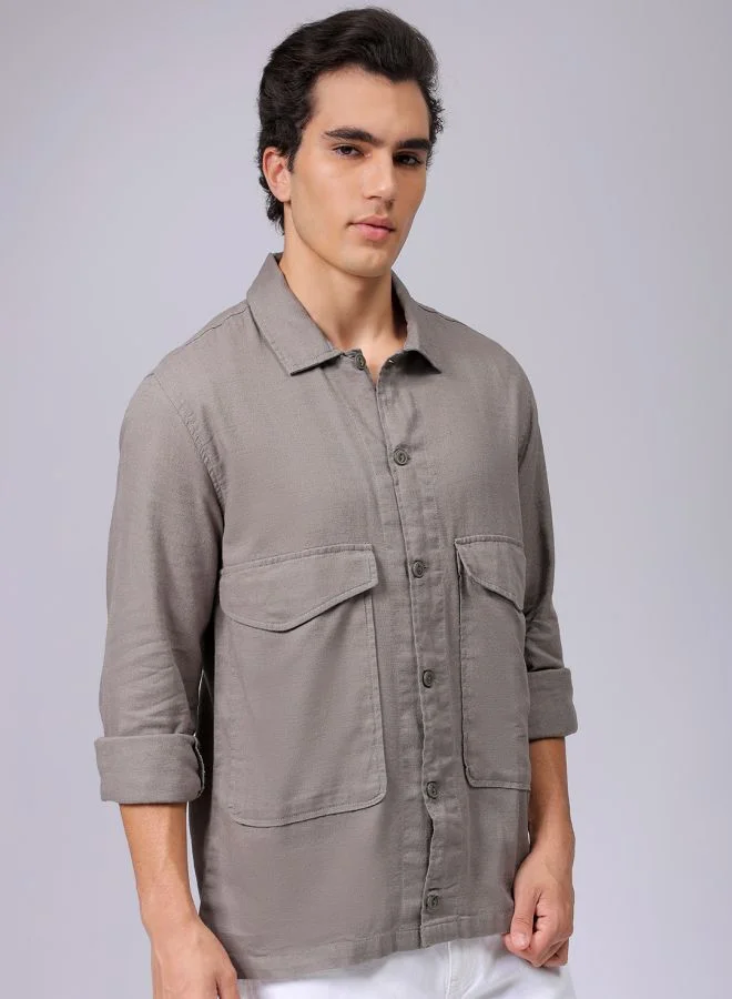 شركة المرآب الهندية Men Regular Fit Solid Full Sleeves Cutaway Collar Double Flap Pocket Resort Wear Over Shirt