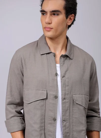 شركة المرآب الهندية Men Regular Fit Solid Full Sleeves Cutaway Collar Double Flap Pocket Resort Wear Over Shirt
