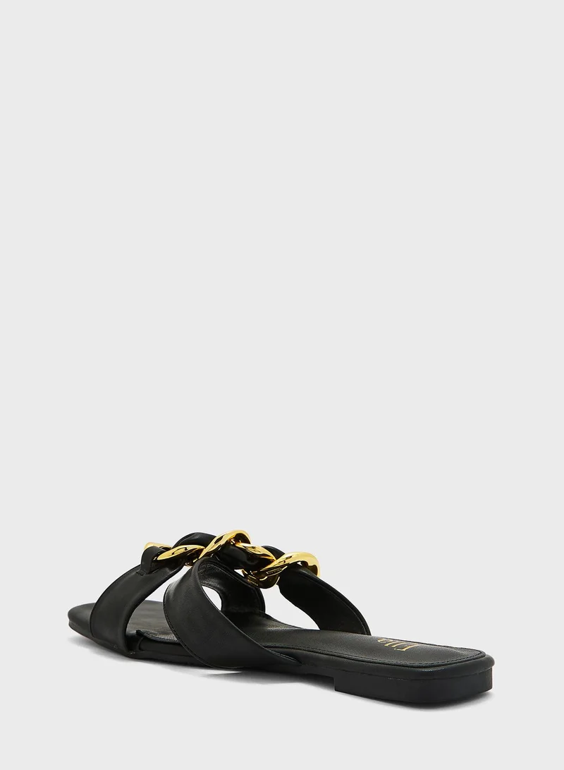 ELLA Crossover With A Chain Flat Sandals