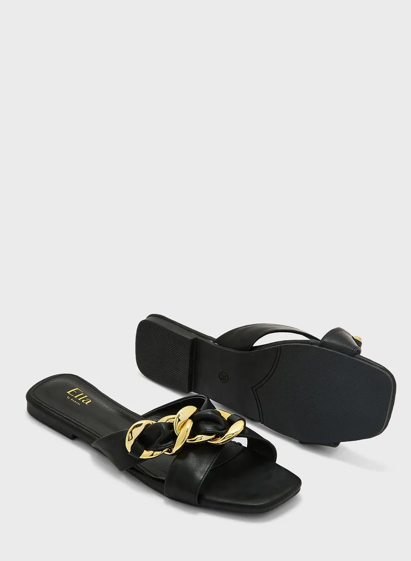 ELLA Crossover With A Chain Flat Sandals