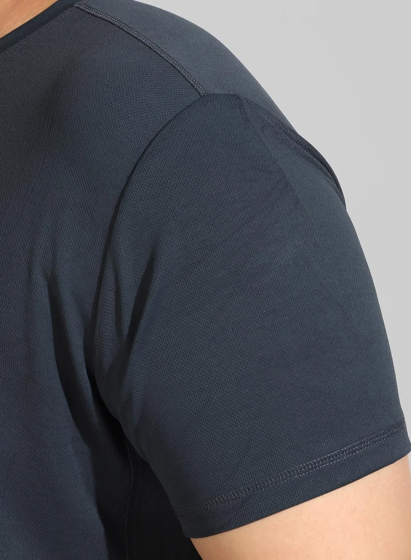 Instafab Plus Men's Solid Charcoal Grey Regular Fit Activewear T-Shirt