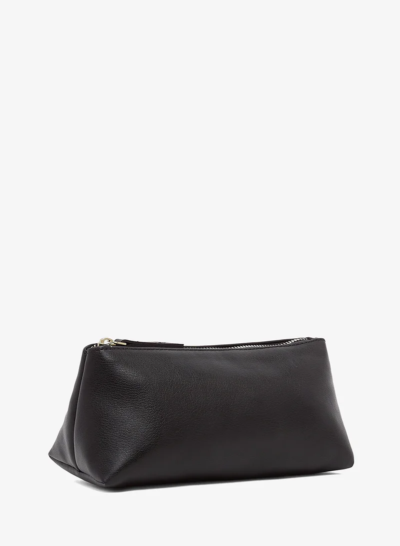 Seventy Five Spacious Storage Wash Bag