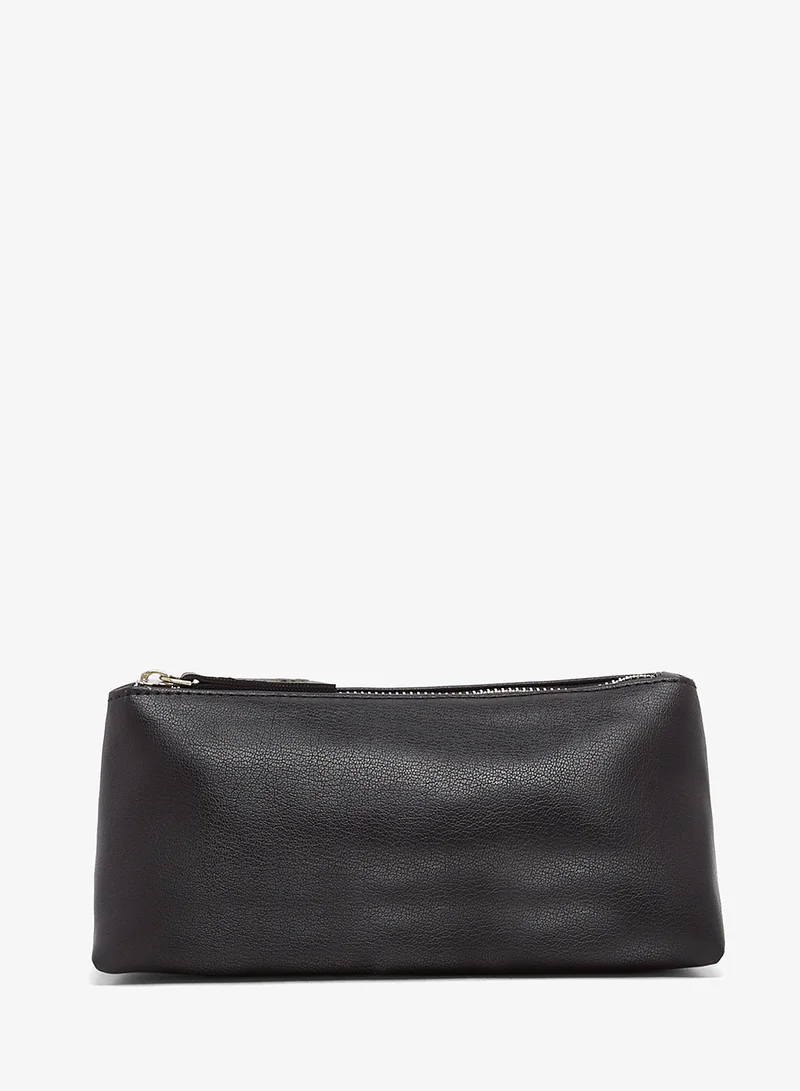 Seventy Five Spacious Storage Wash Bag