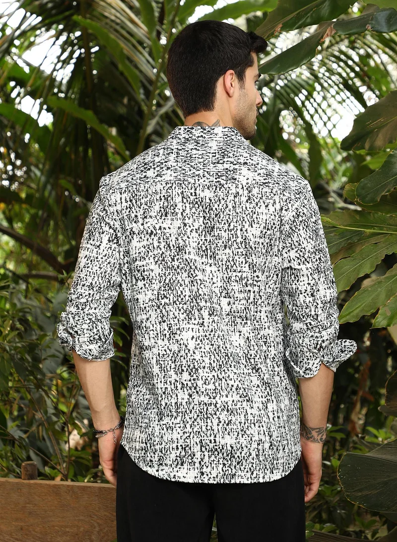 كامبوس سوترا Men's Cream White & Onyx Black Static-Imprint Shirt
