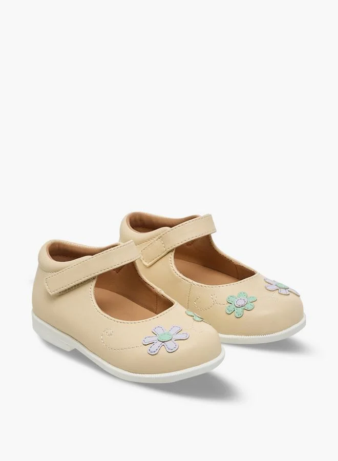 بيرفيت Girls Floral Embroidered Mary Jane Shoes