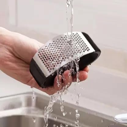 Fulkiza Fulkiza Stainless Steel Garlic Presser Garlic Press Crusher for Kitchen Garlic Crusher for Kitchen Ginger Presser for Kitchen  - Image 3