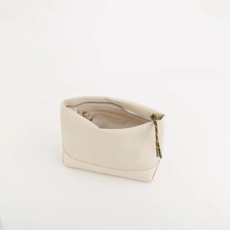 CARPISA Women's Toiletry Bag - Gabriela Beauty