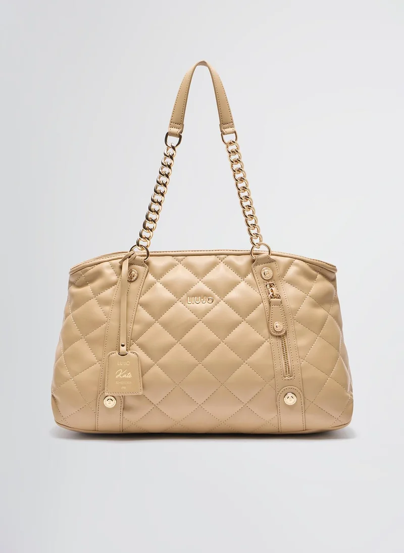 ليو جو Quilted shopping tote with charm