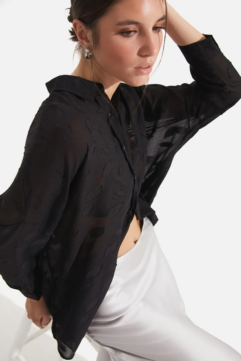جون Women's Exclusive Oversize/loose Cut Self-Patterned Shirt