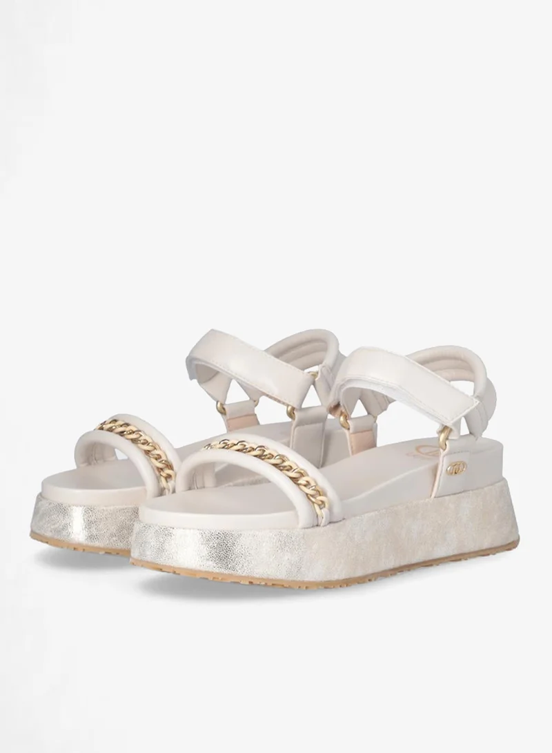 ليو جو صندل بكعب سميك بتفاصيل سلسلة