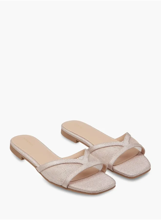 فلورا بيلا من شو إكسبرس Women Textured Slip-On Sandals