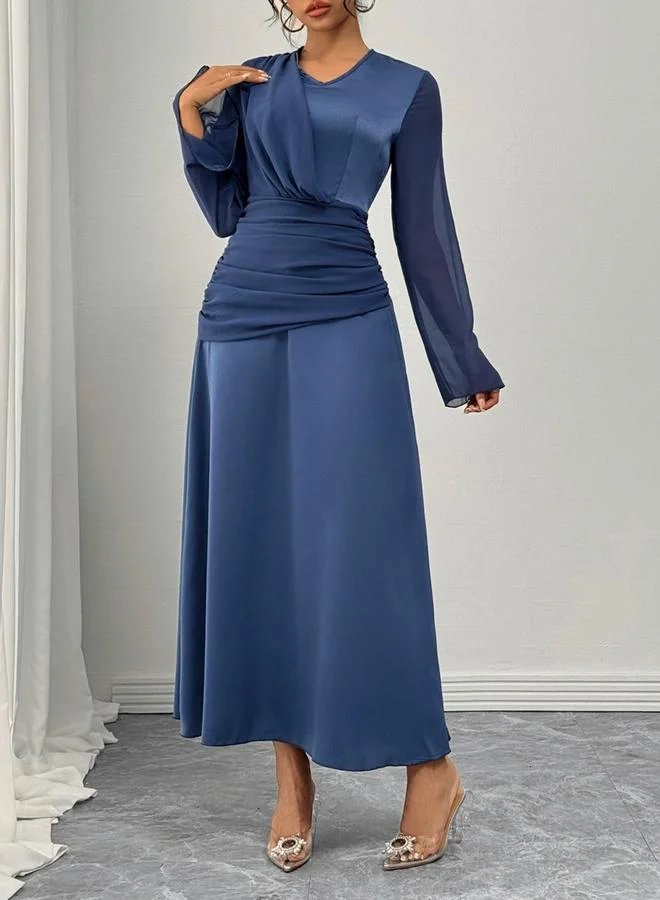 تايك تو فستان طويل بحافة واسعة مزين بكسرات بلون أزرق داكن