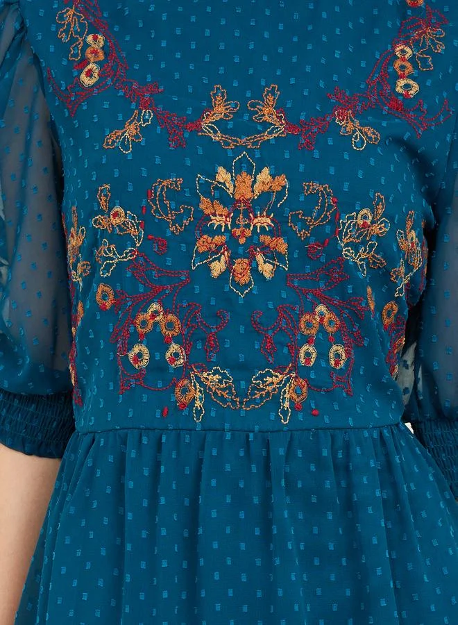 ستايلي Dobby Embroidered Ruched Detail Sleeves Tiered Midi Dress