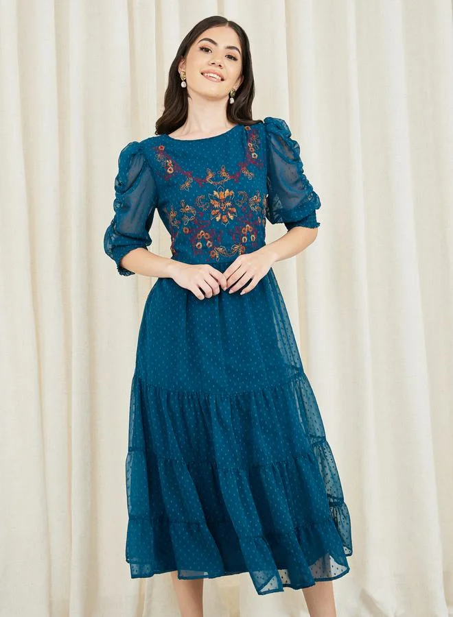 ستايلي Dobby Embroidered Ruched Detail Sleeves Tiered Midi Dress