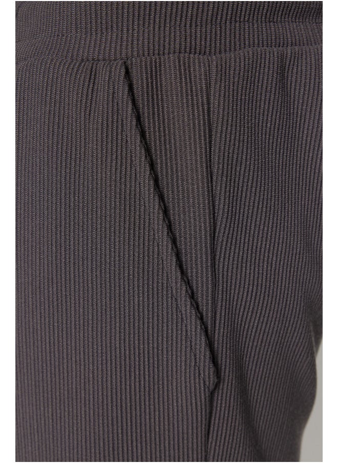 trendyol Basic Smoked Regular/Normal Fit Medium Length Laced Textured Wrinkle-Free Ottoman Shorts TMNSS23SR00039  - Image 5