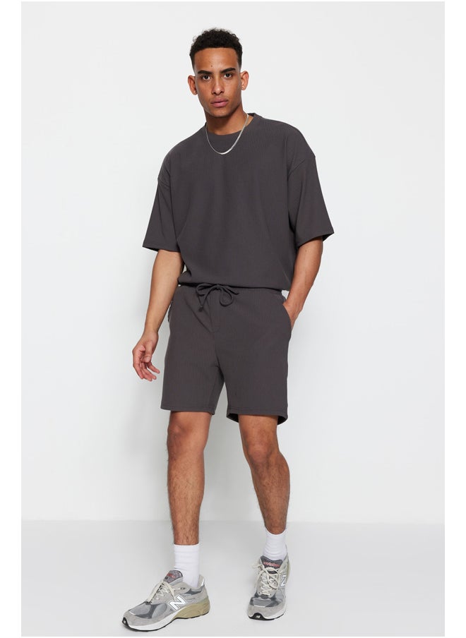 trendyol Basic Smoked Regular/Normal Fit Medium Length Laced Textured Wrinkle-Free Ottoman Shorts TMNSS23SR00039  - Image 4