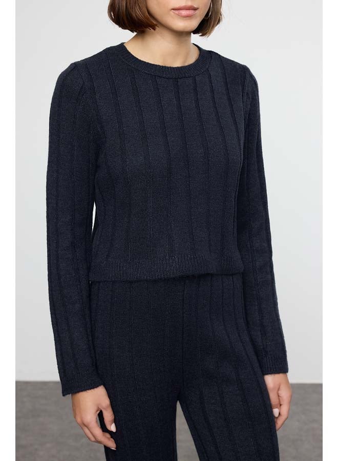 trendyol Navy Blue Crop Sweater-Pants Knitwear Bottom-Top Set TWOAW25AU00038  - Image 3