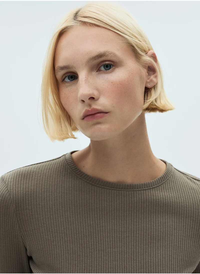 مانجو Essential Crew Neck Ribbed T-Shirt