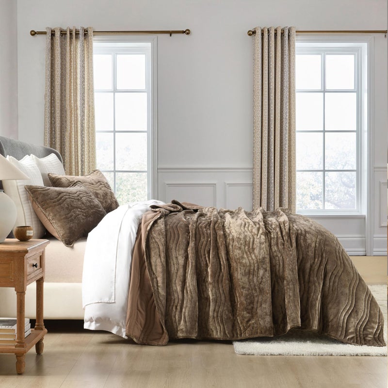AJOCCI Velvet Quilt Set, Mocha Brown Velvet Quilt Queen Size Comforter Set, Luxury Bedding Soft Plush Bedspread, Machine Washable Coverlet, All-Season 3 Pieces - Image 2