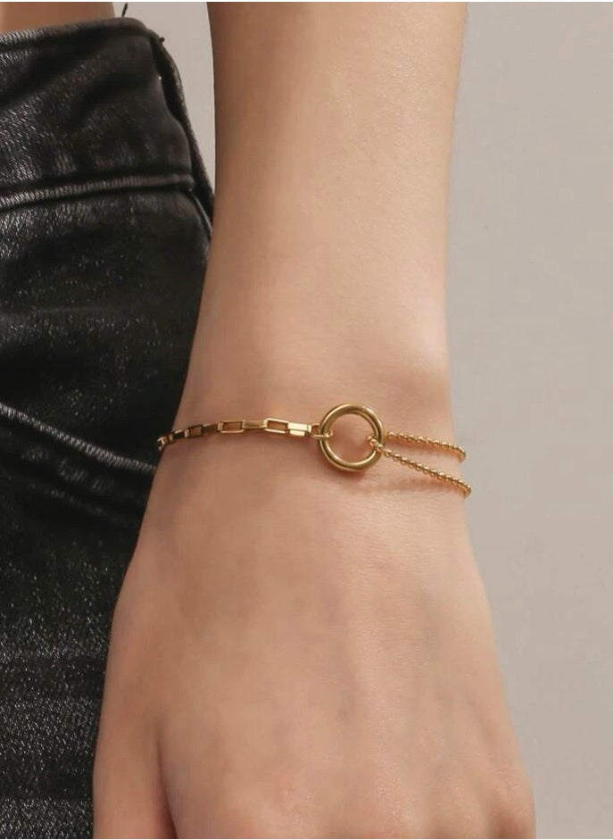JewelryPalace - 18k Gold Plated Circle Design Bracelet - Image 1