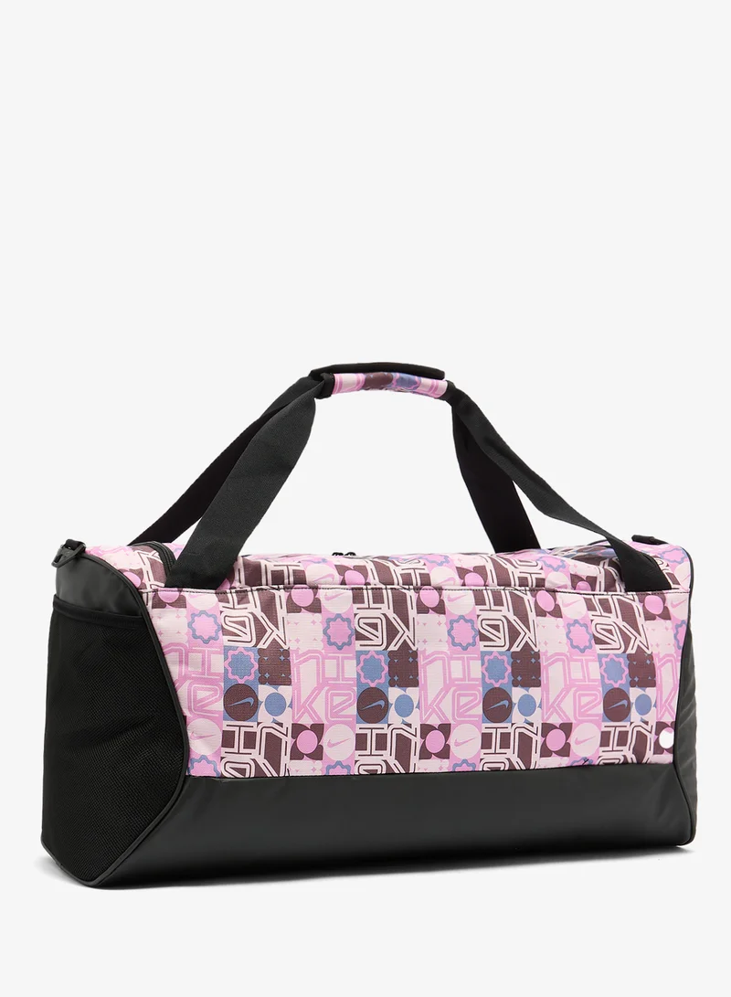 نايكي حقيبة دافل برازيليا متوسطة بنقشة