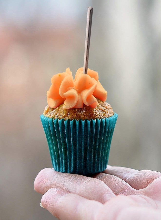 بامبو إم إن - أعواد بلاستيكية مثلثة الشكل لتزيين الفواكه والمقبلات والكوكتيلات، 3.5 بوصة (9 سم) - أسود - 300 قطعة - Image 5