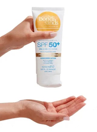 لوشن واقي من الشمس واسع الطيف SPF 50+ - حماية من UVA/UVB، خالي من العطور ومقاوم للماء للبشرة الحساسة (150 مل) - view 2