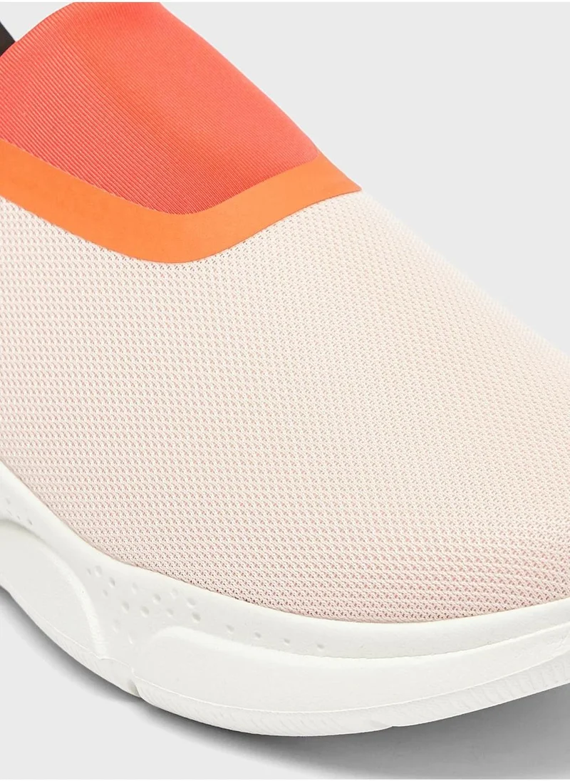 Dash Close Toe Flat Slip Ons